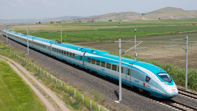 Der Hochgeschwindigkeitszug Velaro für die Türkei / The High-Speed train Velaro for Turkey